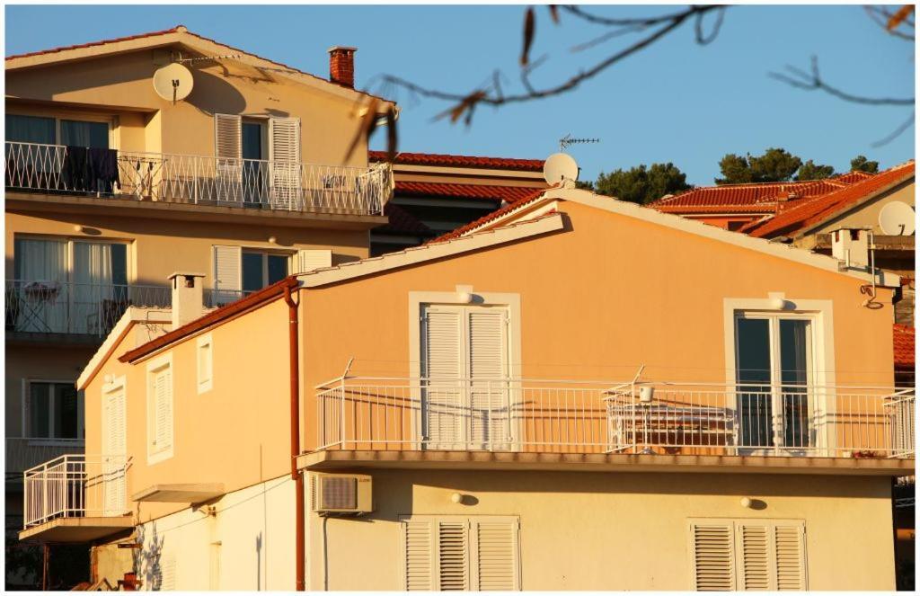 Mikelin Primošten Exterior foto